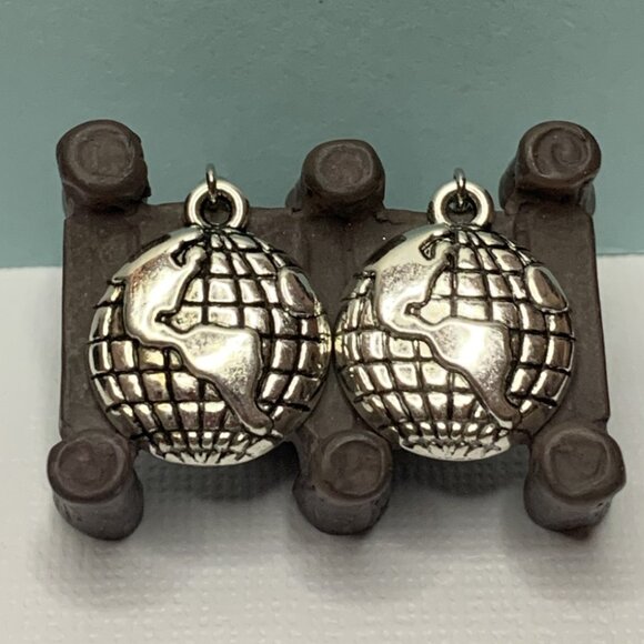 Globe Earring, Earth Earring, Planet Earring, World Earring, Teacher Earring - Picture 3 of 7